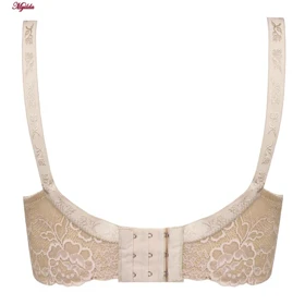 ست شورت و سوتین زنانه پانیذ کرم مدل بدون فنر گیپوری 9016