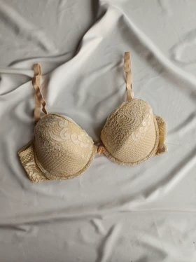 سوتین ابرنازک فنردار NBB کد: 1206