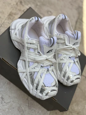 کتانی بالانسیگا اسپایدری سفید نقره ای