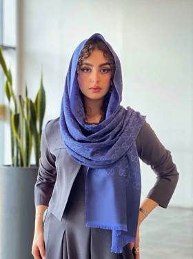 شال بهاره گوچی (آبی کاربنی)
