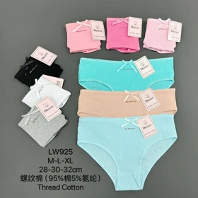 شورت زنانه کبریتی وارداتی مدل Tomorrow