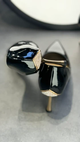 پاشنه نگین مثلثی 610