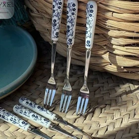 چنگال اردو خوری طرح دنی هوم گل آبی