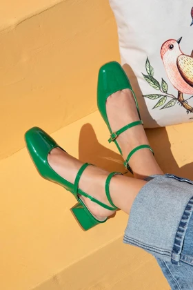 کفش پاشنهبلند کلاسیک زنانه استراسونس straswans