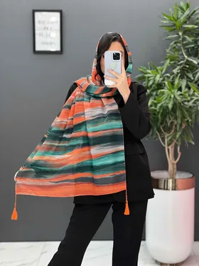 شال آبرنگی منگوله‌دار