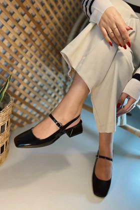 کفش پاشنه‌بلند کلاسیک زنانه polka-store polka-store