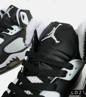 کتانی ساق‌دار زنانه و مردانه مشکی سفید Nike air jordan 5