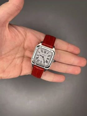 ساعت مچی کارتیه دومونت بند چرمی قرمز صفحه سفید Cartier