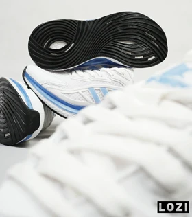 کفش کتانی مردانه سفید آبی ADIDAS UltraBoost