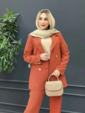 ست مانتو و شلوار دکمه طلایی