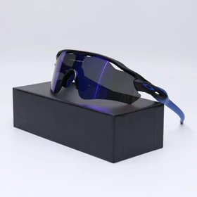 عینک از برند OAKLEY کد 181434