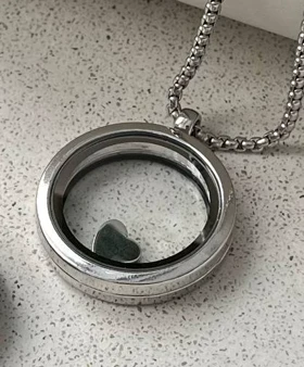 گردنبند لاکت مردانه (نقره ای)