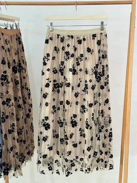 دامن توری گل مخملی