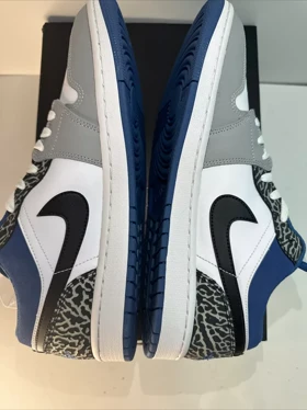 کفش جردن 1 آبی سفید طرح Low SE True Blue