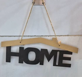 آویز چوبی طرح Home (طلایی)