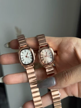 ساعت رومی رز