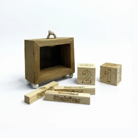 تقویم چوبی مکعبی رومیزی