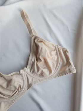 سوتین بدون ابر و فنردار NBB کد: 813