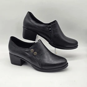 کفش طبی دکمهای