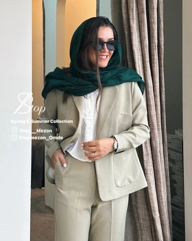 کت و شلوار سوزن دوزی طرح‌دار کشی