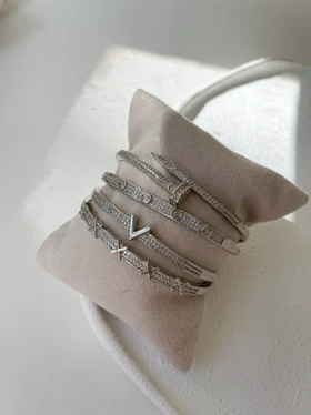 بنگل های نگین‌دار