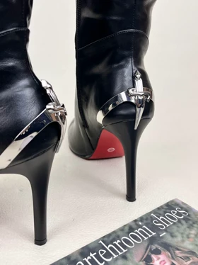 بوت زنانه پاشنه‌دار شمشیری کریستین لوبوتین Loboutin heels sword کد 1747 دختر طهرونی