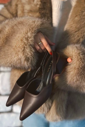 کفش پاشنه‌بلند کلاسیک زنانه polka-store polka-store