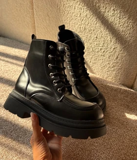 نیم بوت ساق‌دار زنانه مدل شیرین