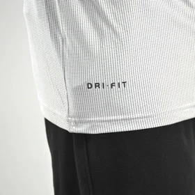 استرج نیم زیپ ورزشی مردانه نایک مدل VHD-Dri Fit-4K0978 سفید