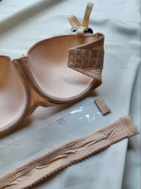 سوتین دکلته پشت نامرئی ابرنازک Rumu کد: 88567