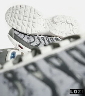 کفش کتانی مردانه و زنانه سفید طوسی NIKE AirMax Plus TN Ultra