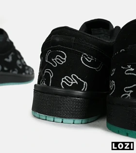 کفش کتانی مردانه و زنانه مشکی Jordan 1 x Kaws