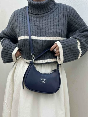کیف هلالی MIU MIU