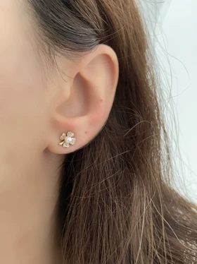 گوشواره های میخی مرواریدی ژوپینگ