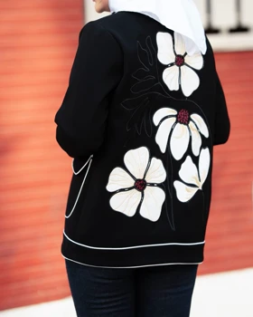 کت " پردیس " از کاکشن بهار 1405