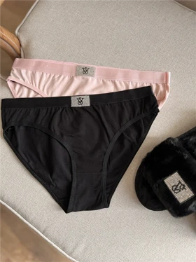 شورت نخی نگینی طرح ویکتوریا