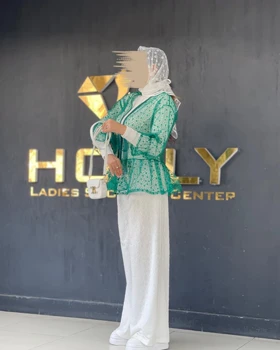 مانتو عروسکی