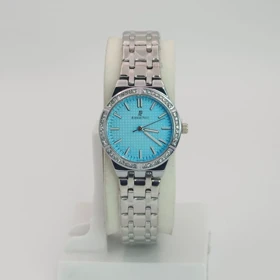 ساعت مچی زنانه اودمار پیگه Audemars Piguet با موتور کواتز و طراحی مینیمال