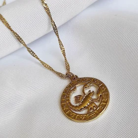 گردنبند آویز ماه تولد عقرب (Scorpio) طلایی با آبکاری