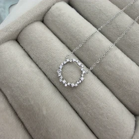 گردنبند دایره نگین‌دار