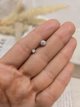 پیرسینگ گوش نگینی