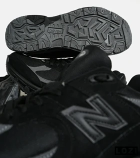 کفش کتانی بزرگ پا مشکی NEW BALANCE 2002R