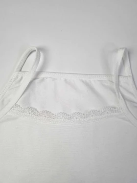 تاپ دخترانه بندی پنبه حاشیه گیپور سفید