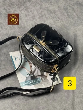 کیف دوشی پاسپورتی3 زیپ ورنی جادار زنانه