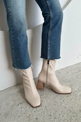 بوت و نیم بوت زنانه استراسونس straswans