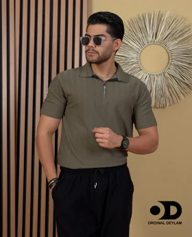 تیشرت نیم زیپ مردانه سبز زیتونی پارچه بیسکوییتی اعلا قواره اسلیم فیت