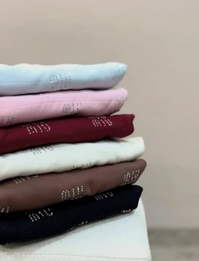 هودی میو میو نگین‌دار