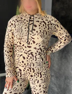 ست هودی و شلوار مخمل پلنگی کد : 09002B