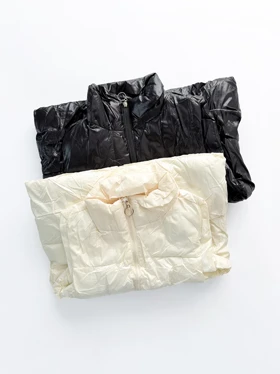 پافر زنانه ورنی ساده جیب‌دار