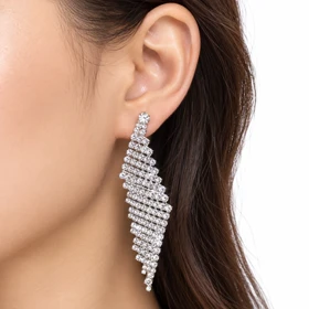 گوشواره نگیندار مجلسی کد gnm254 گالری زیورالات آوآرین